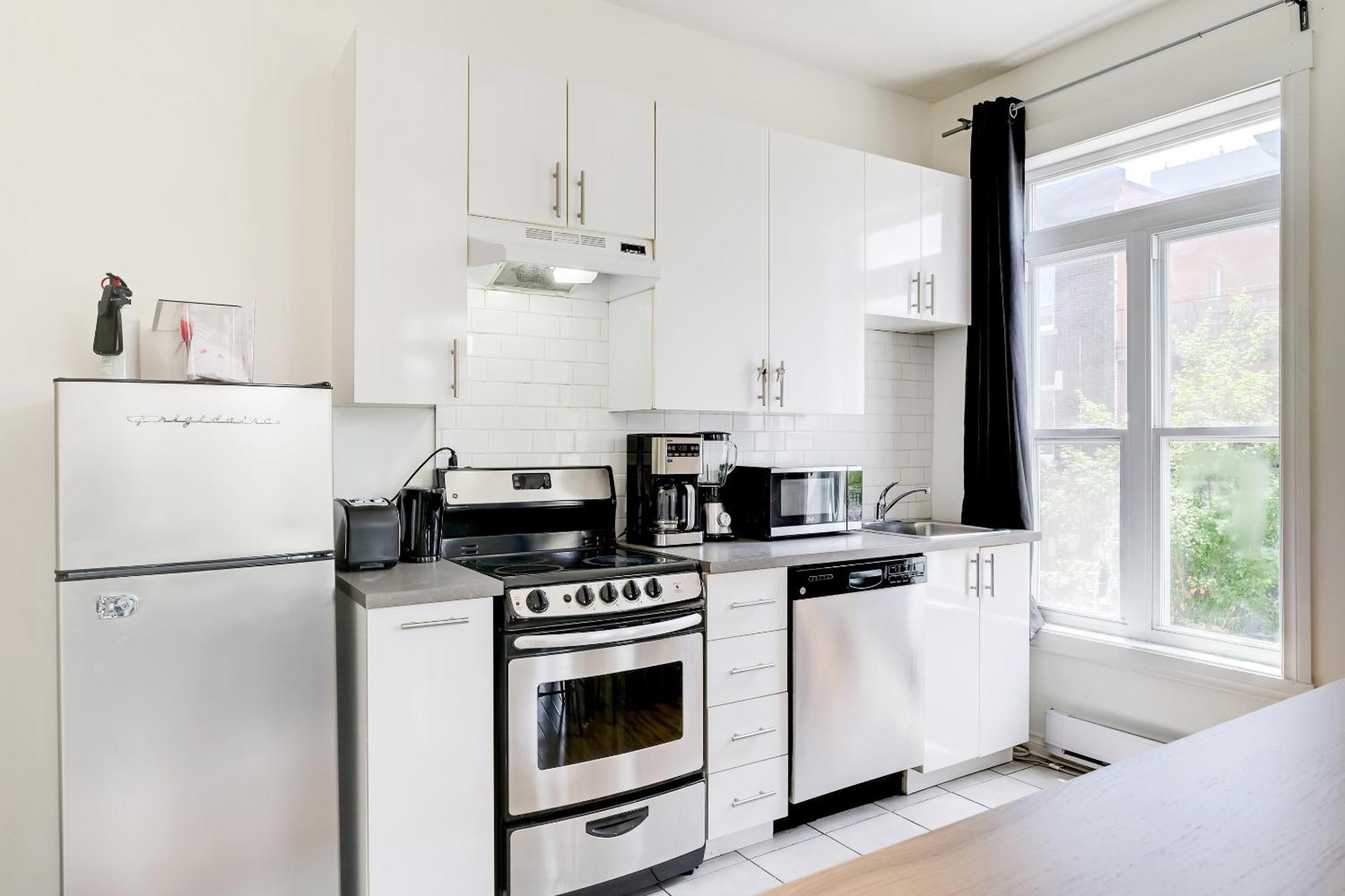 Chez Mont Royal Apartments!