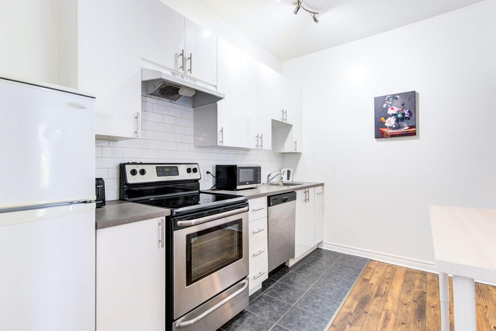 Appartement Chez Mont Royal Apartments! *